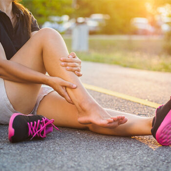 Female runner with sore legs in Hoboken, NJ